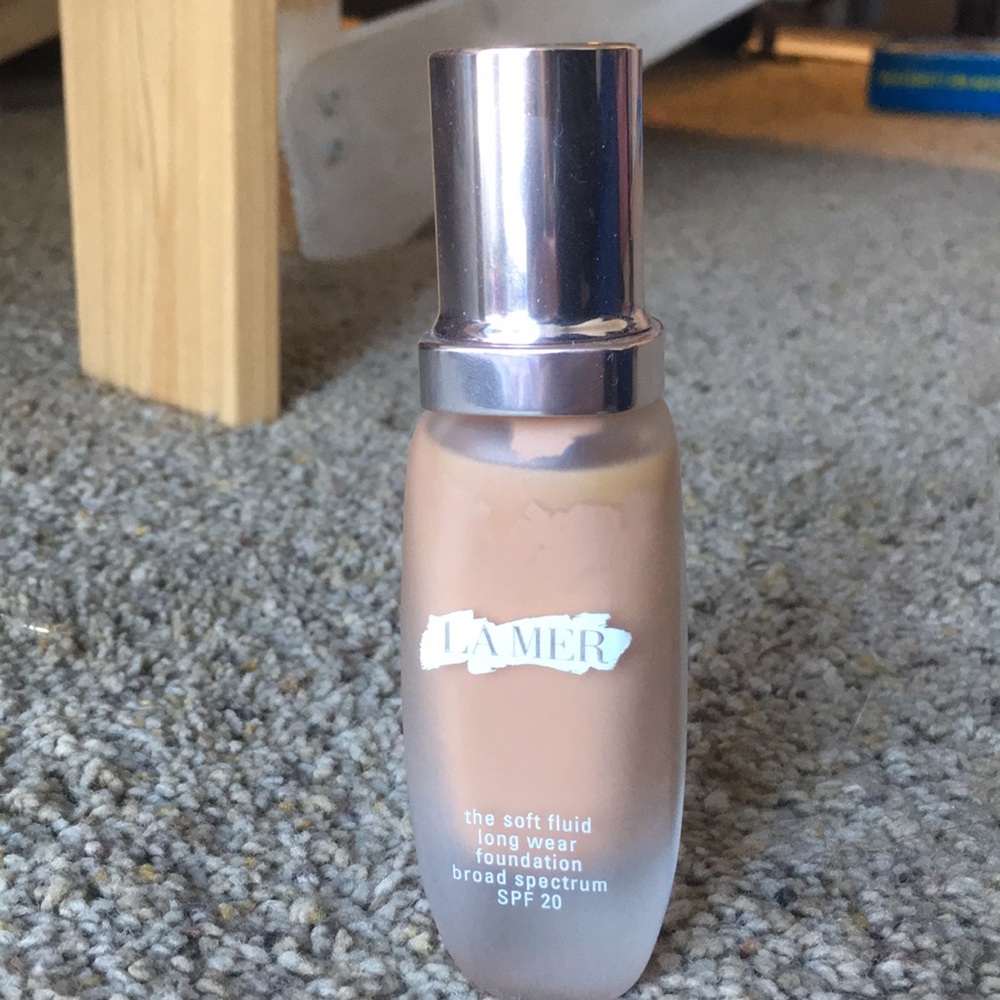 La Mer Liquid Foundation in Suede